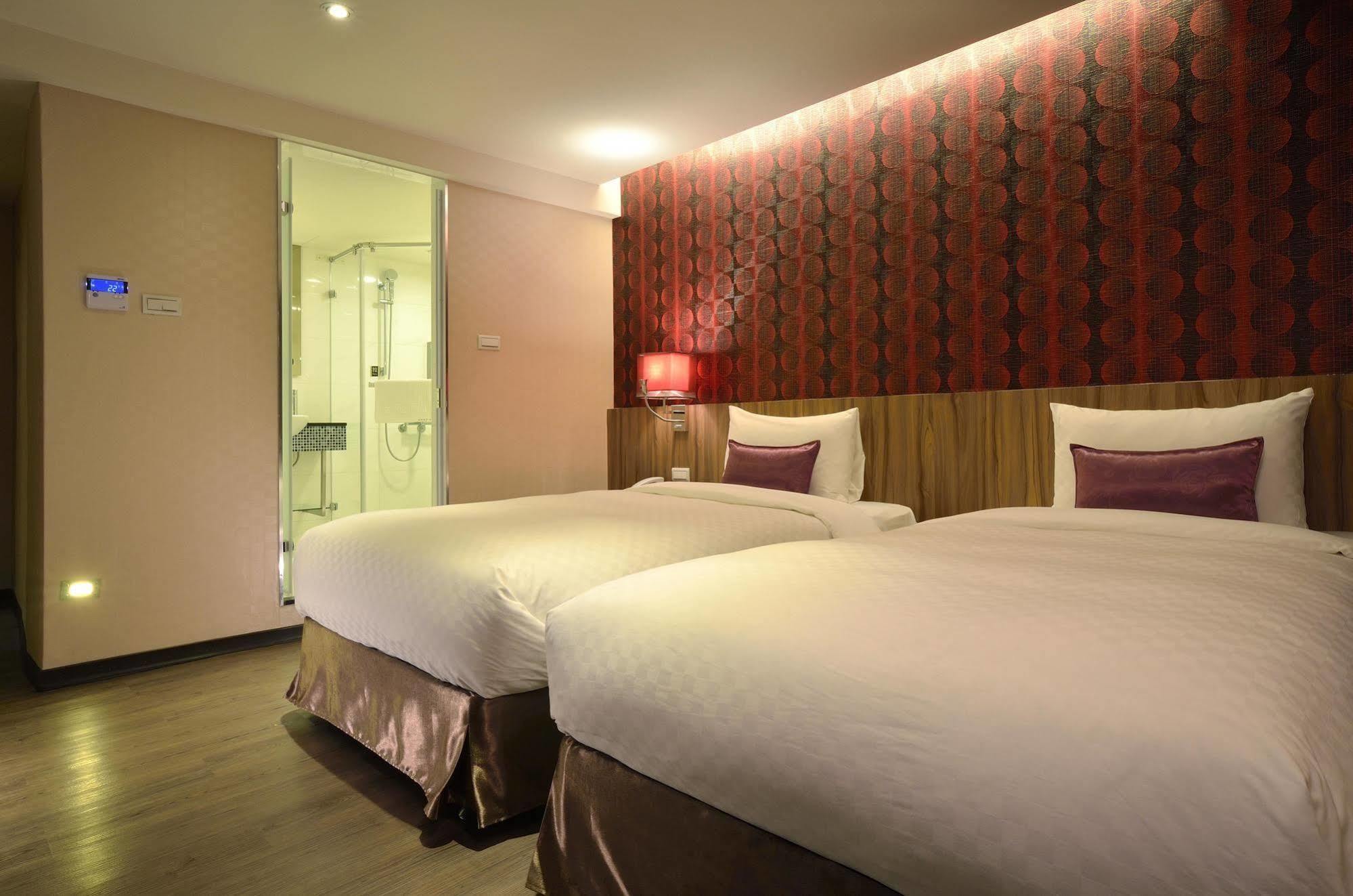 欣欣時尚旅店松山站 Hotel Taipei Bagian luar foto